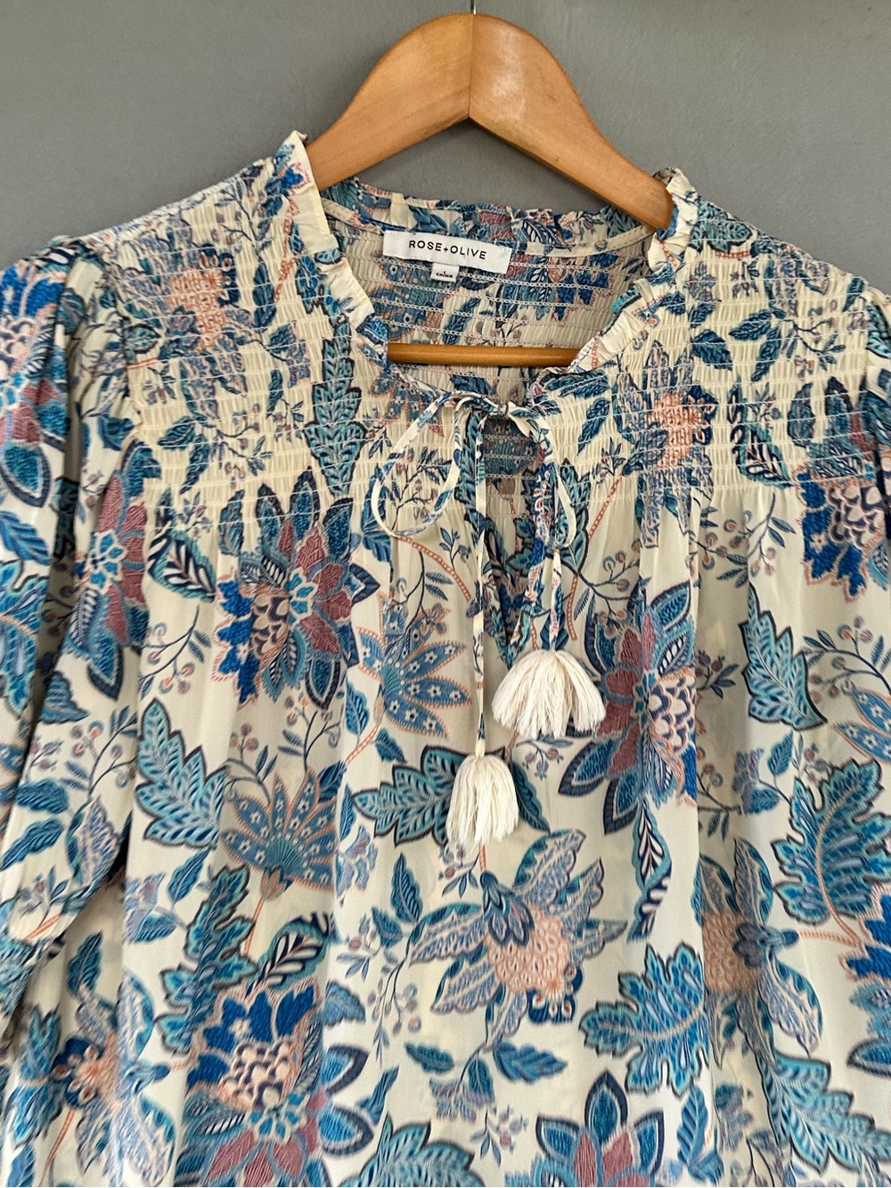 π5 for $45π Rose olive top blouse shirt size L - Picture 4 of 8